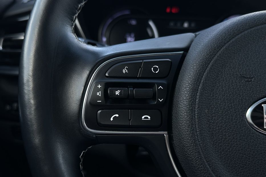 Продам Kia Niro 64 кВт Макс. комплектація 2020 года в Львове