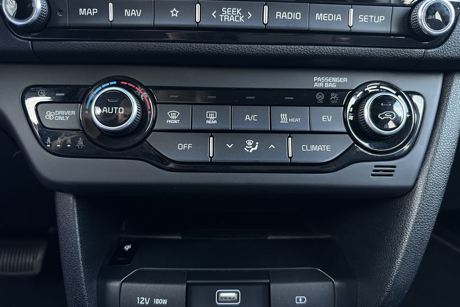 Продам Kia Niro 64 кВт Макс. комплектація 2020 года в Львове