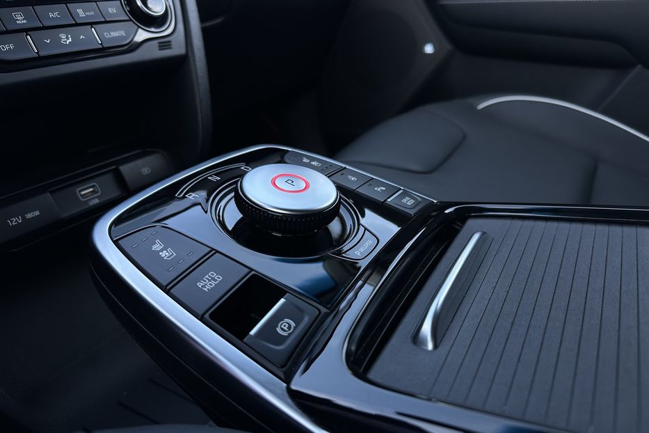 Продам Kia Niro 64 кВт Макс. комплектація 2020 года в Львове