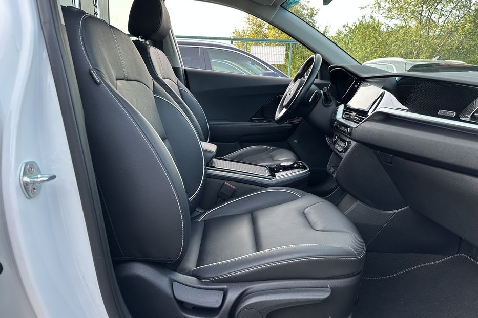 Продам Kia Niro 64 кВт Макс. комплектація 2020 года в Львове