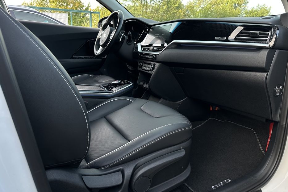 Продам Kia Niro 64 кВт Макс. комплектація 2020 года в Львове