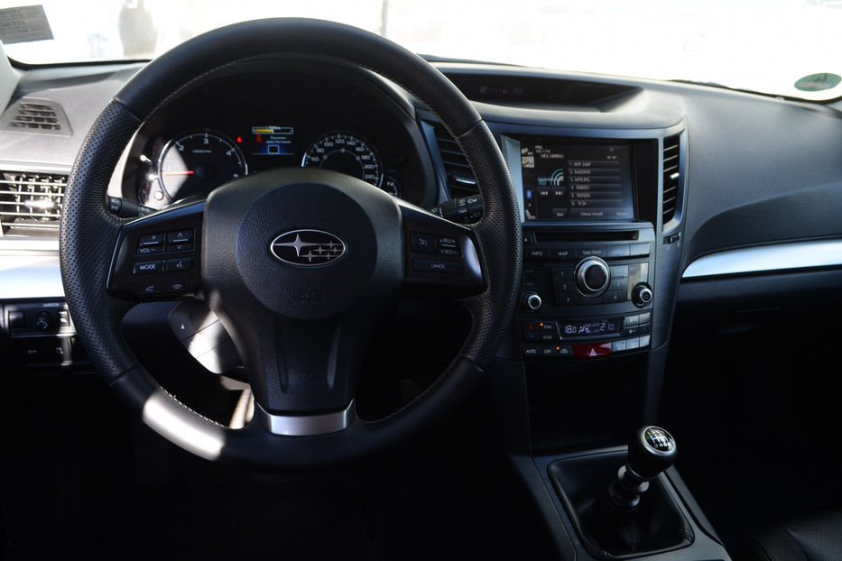 Продам Subaru Legacy 2013 года в Киеве