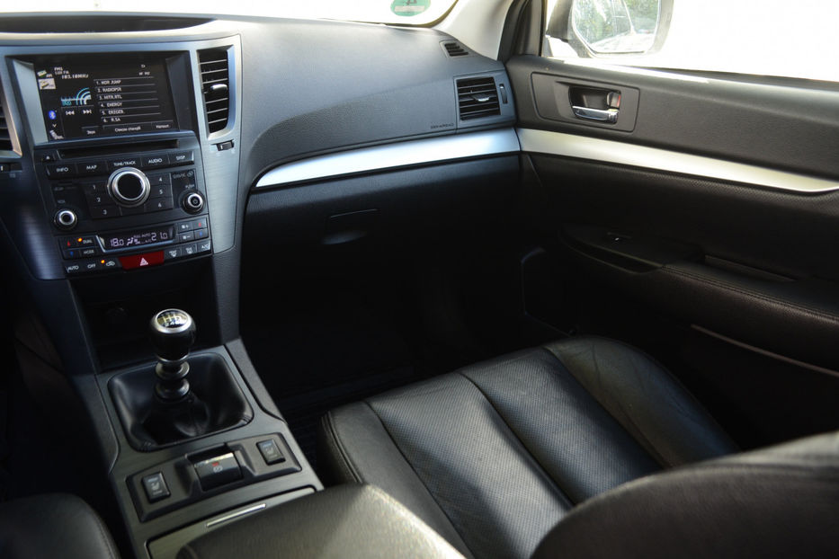 Продам Subaru Legacy 2013 года в Киеве