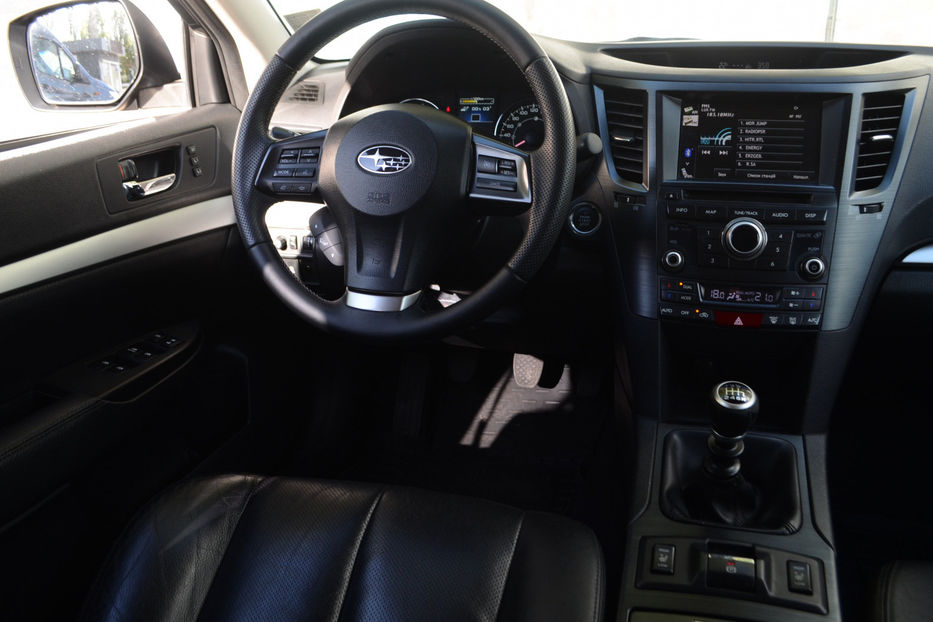 Продам Subaru Legacy 2013 года в Киеве