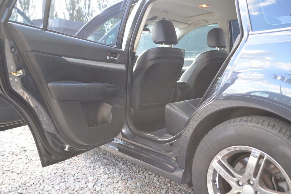 Продам Subaru Legacy 2013 года в Киеве