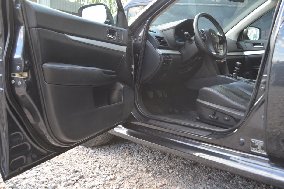 Продам Subaru Legacy 2013 года в Киеве