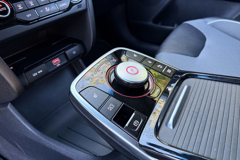 Продам Kia Niro 64квт авто Рівному 2021 года в Львове