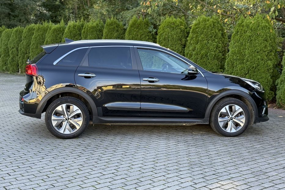 Продам Kia Niro 64квт авто Рівному 2021 года в Львове