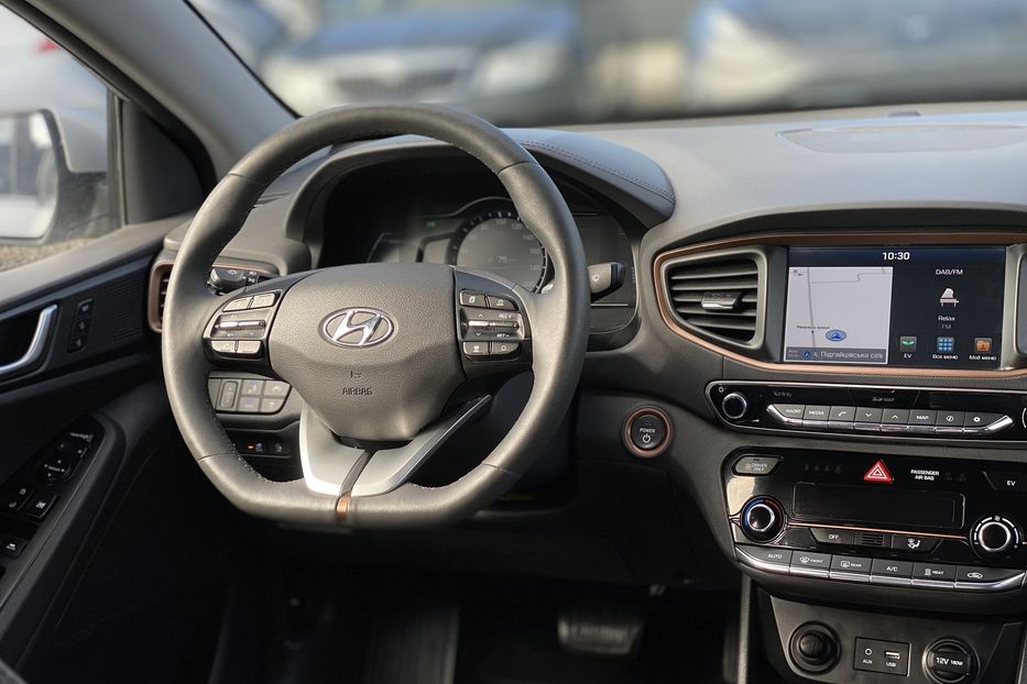 Продам Hyundai Ioniq 2017 года в Луцке