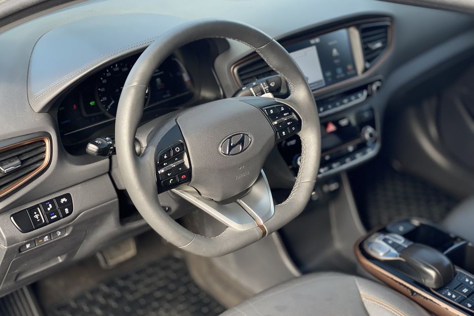 Продам Hyundai Ioniq 2017 года в Луцке