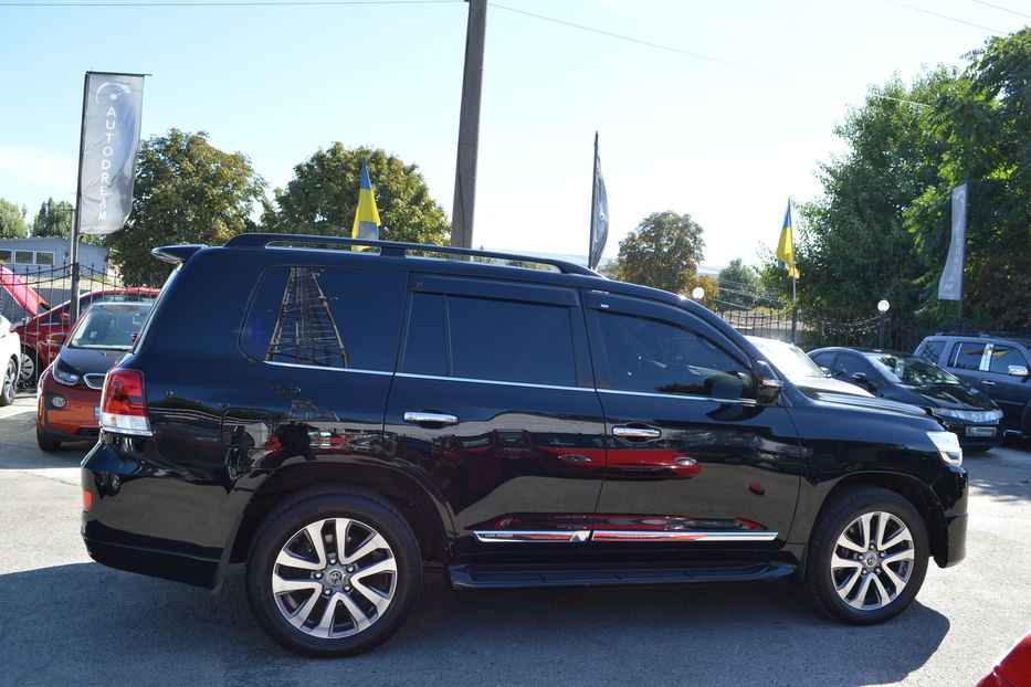 Продам Toyota Land Cruiser 300 2017 года в Одессе