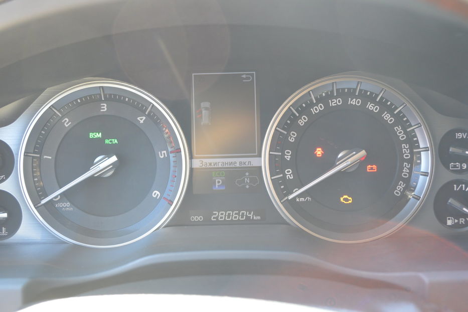 Продам Toyota Land Cruiser 300 2017 года в Одессе
