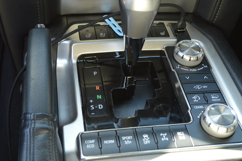 Продам Toyota Land Cruiser 300 2017 года в Одессе