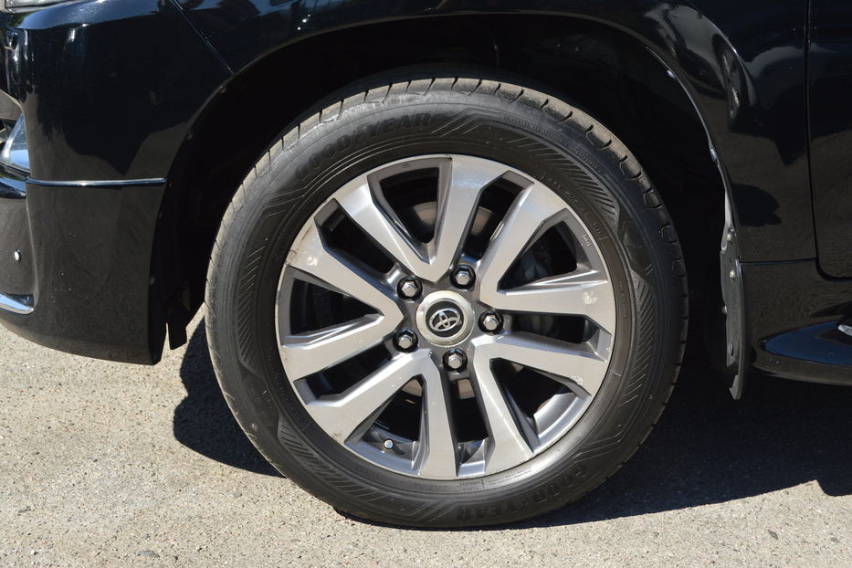 Продам Toyota Land Cruiser 300 2017 года в Одессе