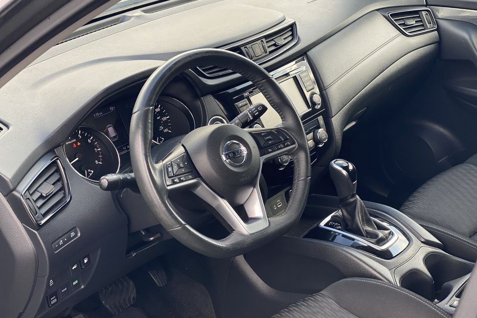 Продам Nissan Rogue 2017 года в Луцке