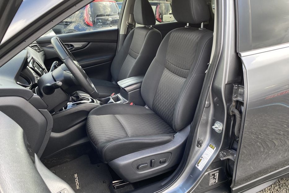 Продам Nissan Rogue 2017 года в Луцке