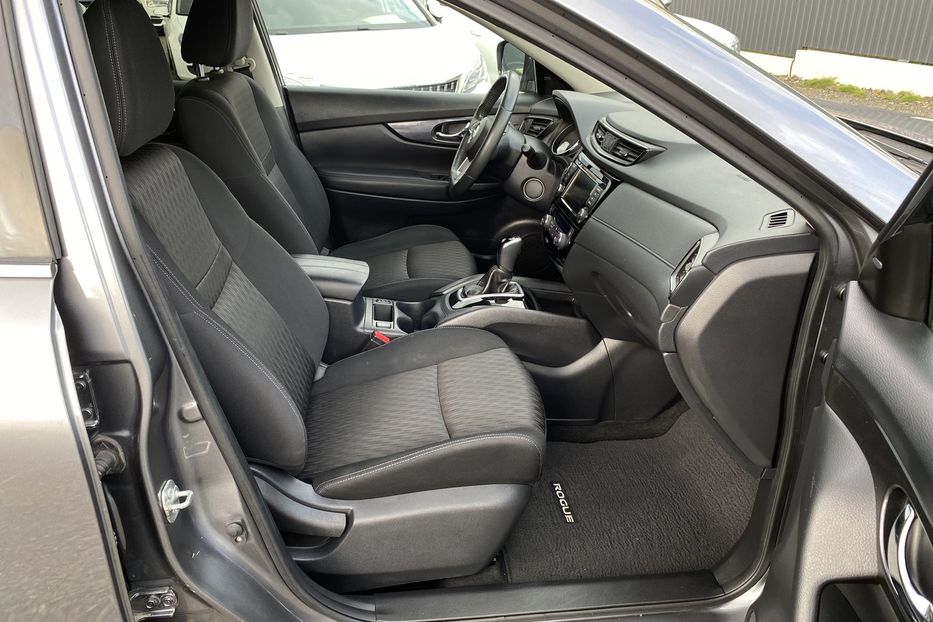 Продам Nissan Rogue 2017 года в Луцке