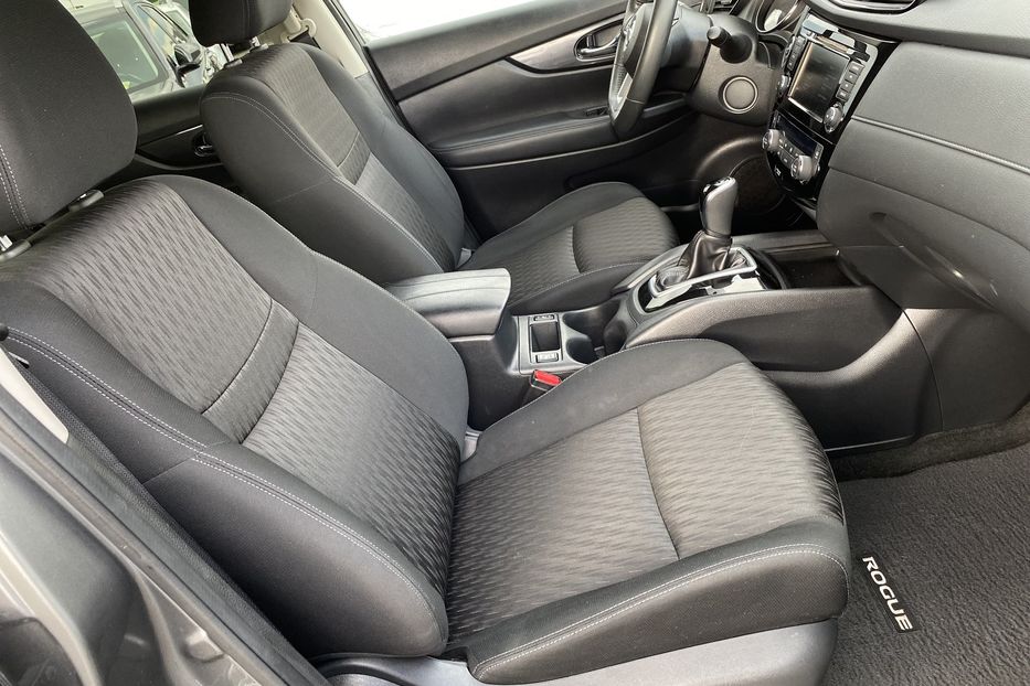 Продам Nissan Rogue 2017 года в Луцке