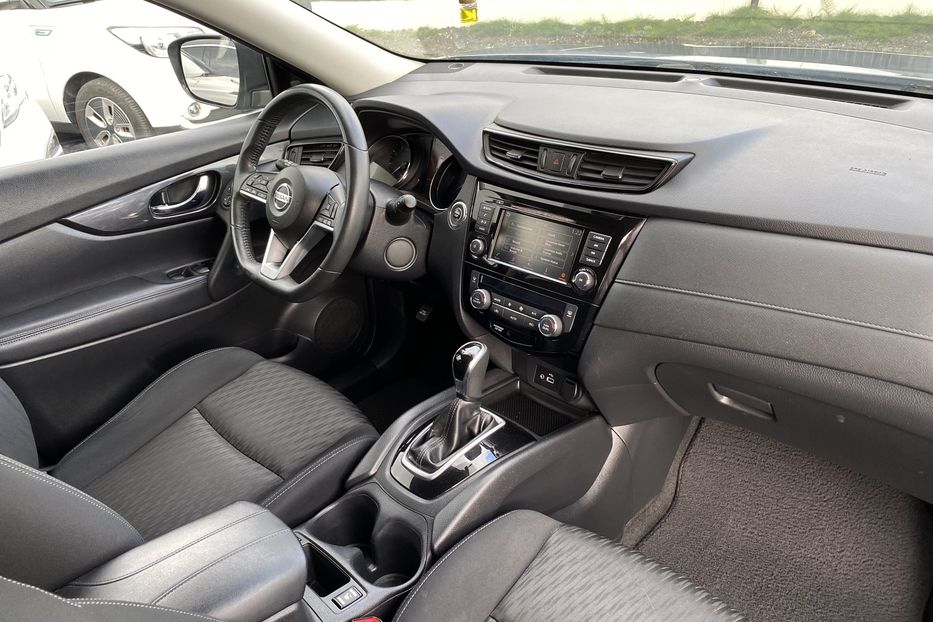 Продам Nissan Rogue 2017 года в Луцке