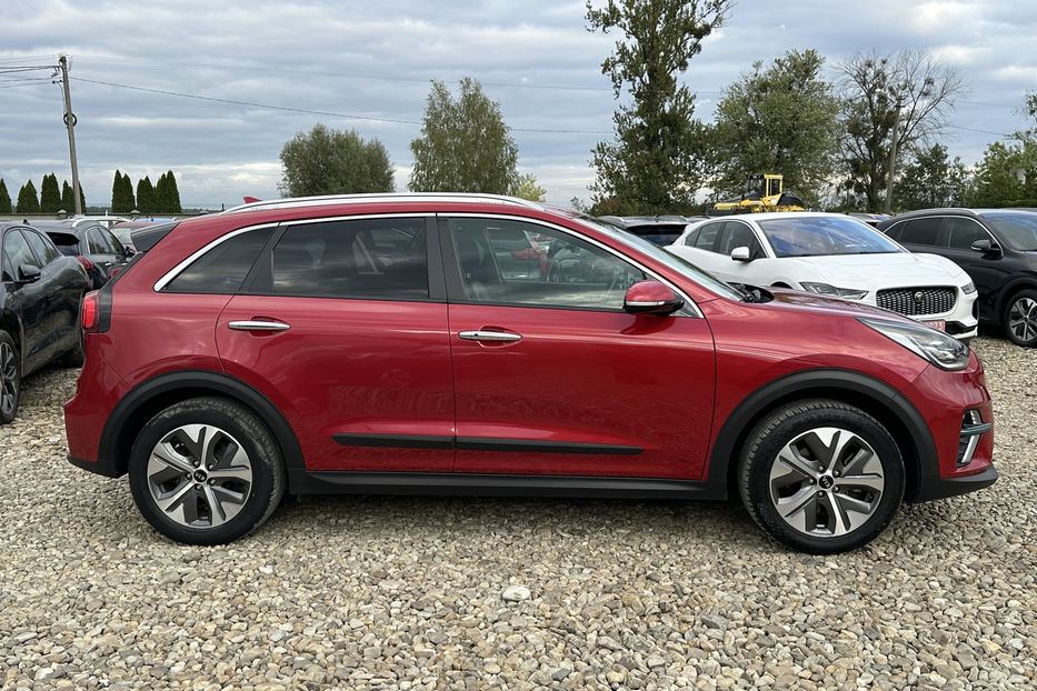 Продам Kia Niro 64 кВт Макс. комплектація 2020 года в Львове