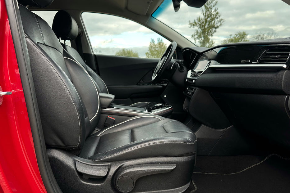 Продам Kia Niro 64 кВт Макс. комплектація 2020 года в Львове