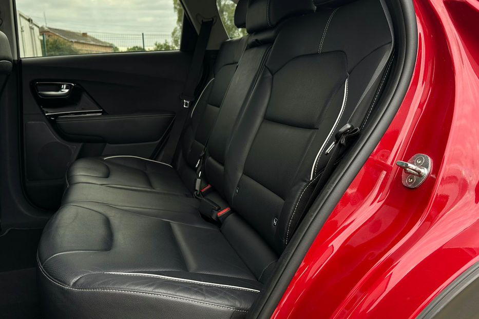 Продам Kia Niro 64 кВт Макс. комплектація 2020 года в Львове