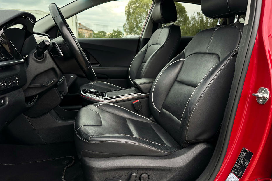 Продам Kia Niro 64 кВт Макс. комплектація 2020 года в Львове