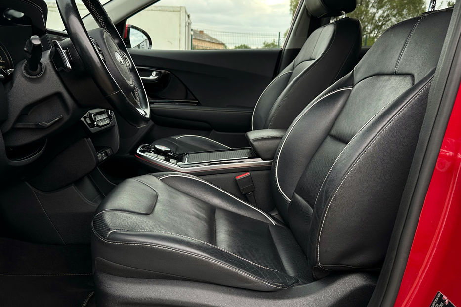 Продам Kia Niro 64 кВт Макс. комплектація 2020 года в Львове