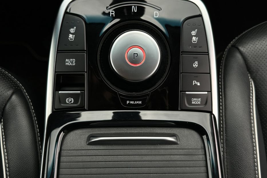 Продам Kia Niro 64 кВт Макс. комплектація 2020 года в Львове