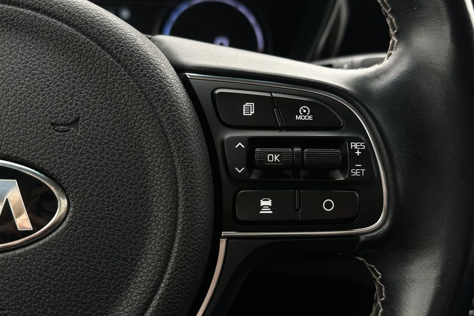 Продам Kia Niro 64 кВт Макс. комплектація 2020 года в Львове