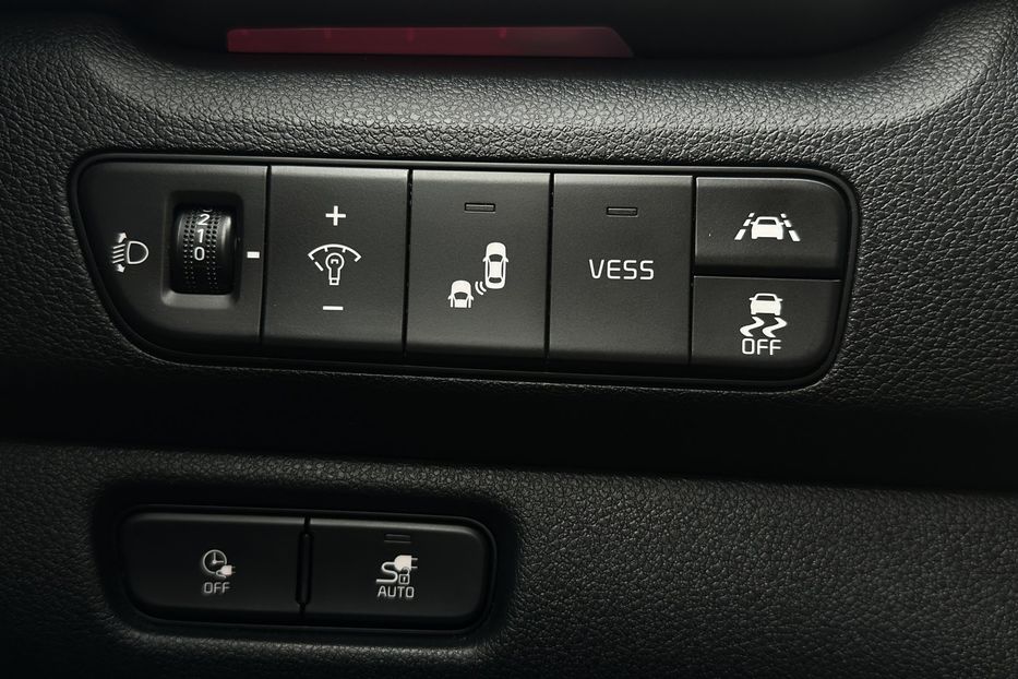Продам Kia Niro 64 кВт Макс. комплектація 2020 года в Львове