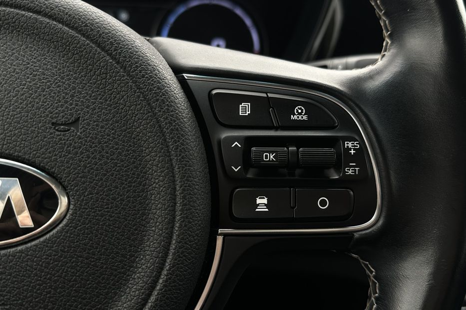Продам Kia Niro 64 кВт Макс. комплектація 2020 года в Львове