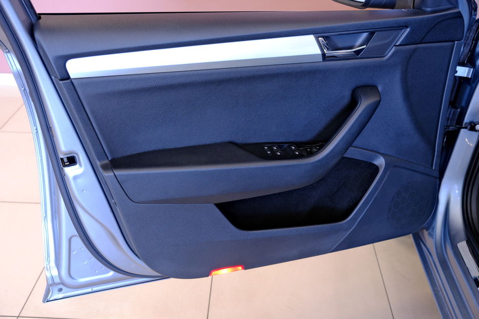Продам Skoda Superb 2018 года в Одессе