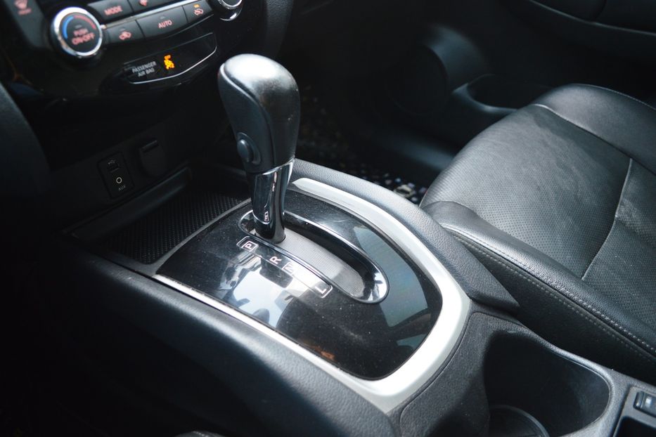 Продам Nissan Rogue 2015 года в Одессе