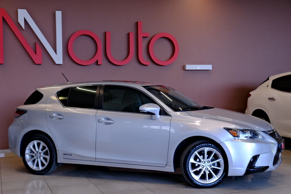 Продам Lexus CT 200h 2013 года в Одессе