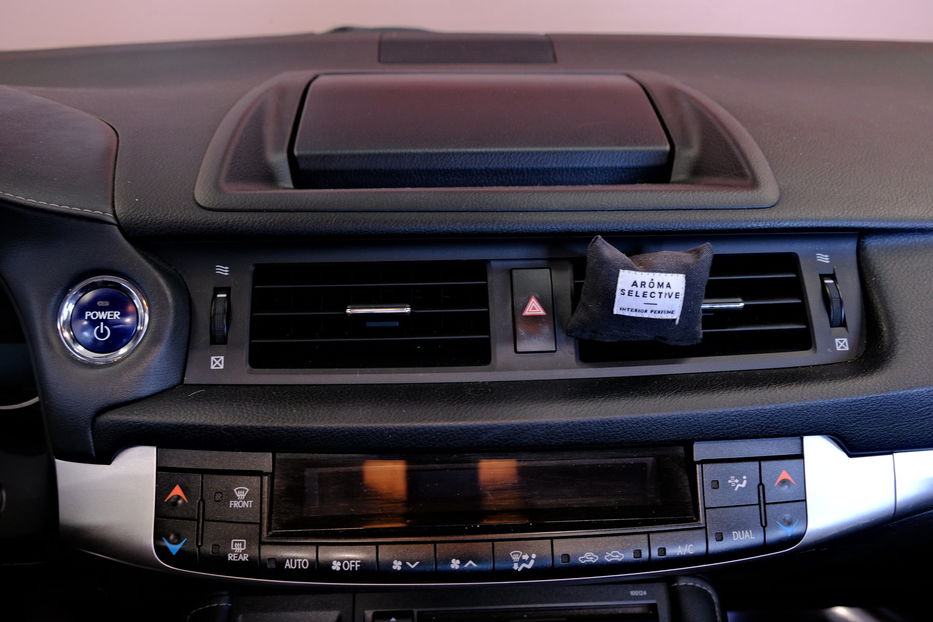 Продам Lexus CT 200h 2013 года в Одессе