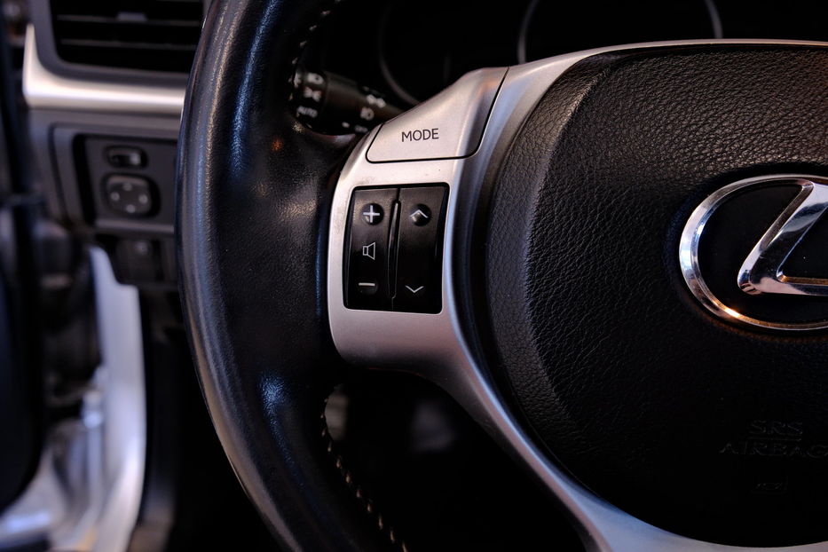 Продам Lexus CT 200h 2013 года в Одессе