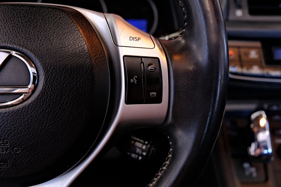 Продам Lexus CT 200h 2013 года в Одессе