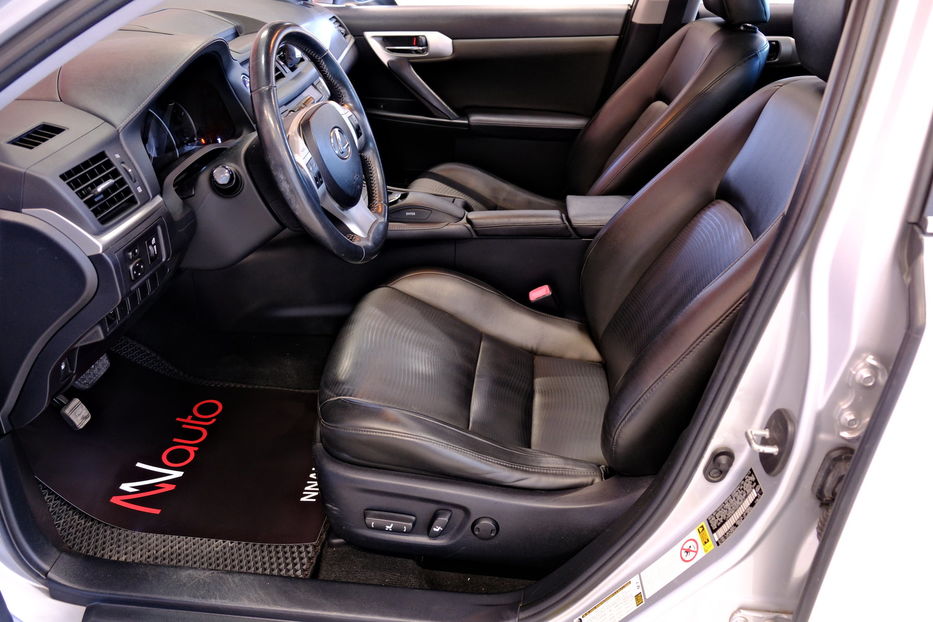 Продам Lexus CT 200h 2013 года в Одессе