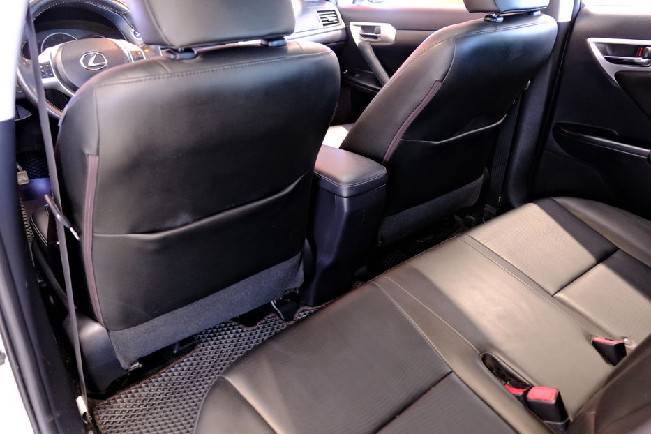 Продам Lexus CT 200h 2013 года в Одессе