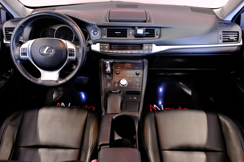 Продам Lexus CT 200h 2013 года в Одессе