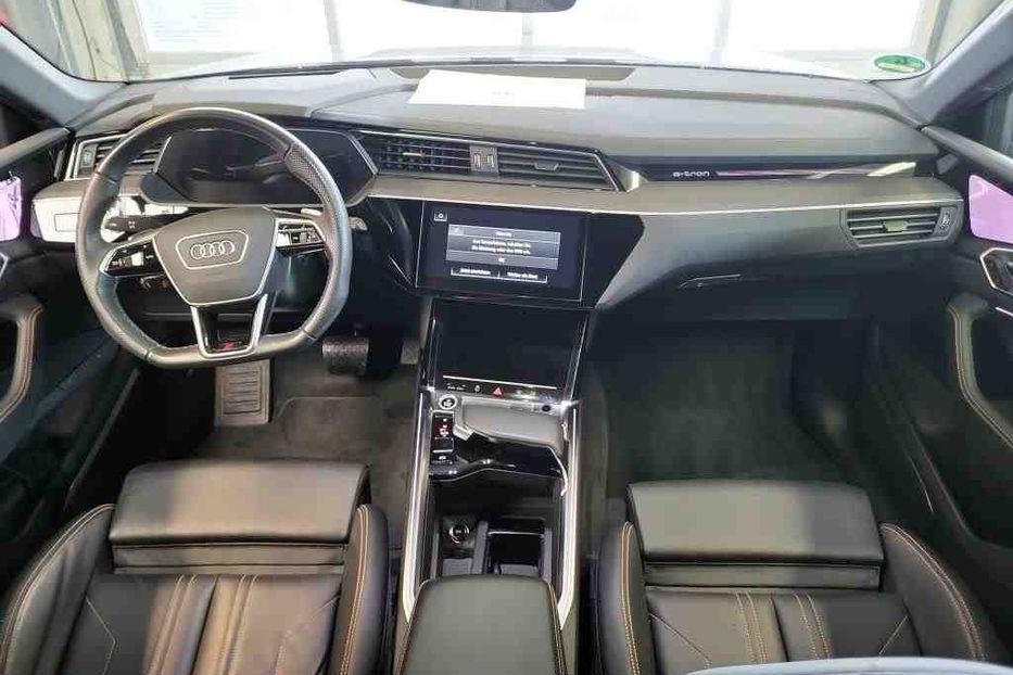 Продам Audi E-Tron 95квт авто в дорозі 2022 года в Львове