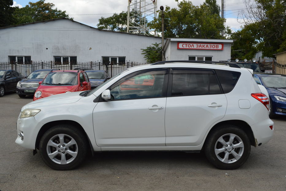 Продам Toyota Rav 4 2010 года в Одессе