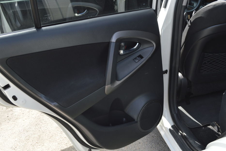 Продам Toyota Rav 4 2010 года в Одессе