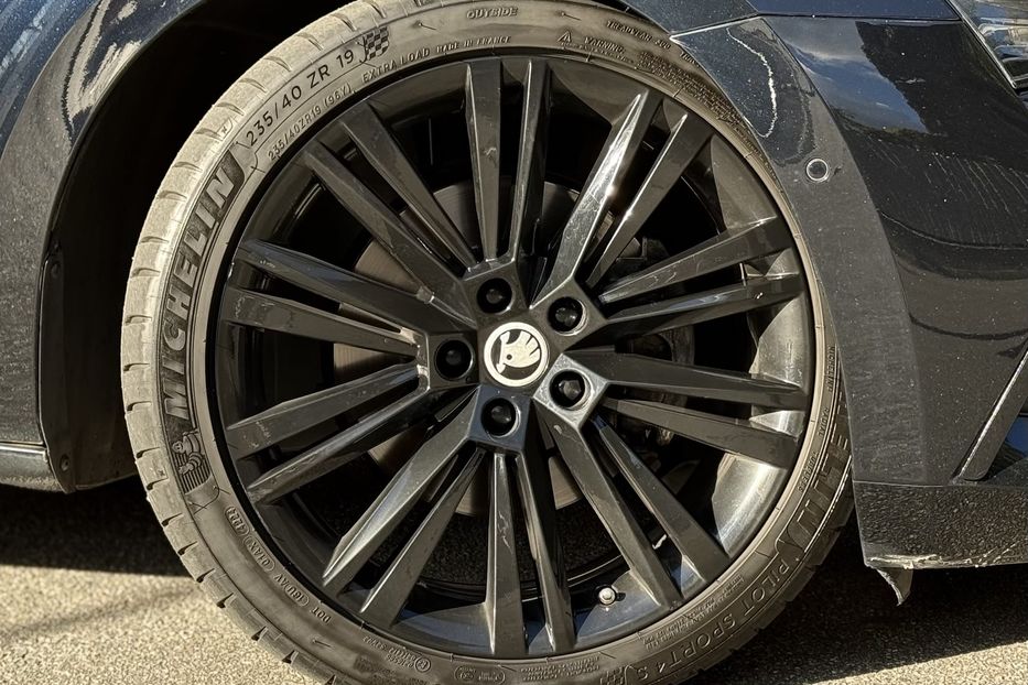 Продам Skoda Superb DSG 4x4 Laurin & Klement 2020 года в Киеве