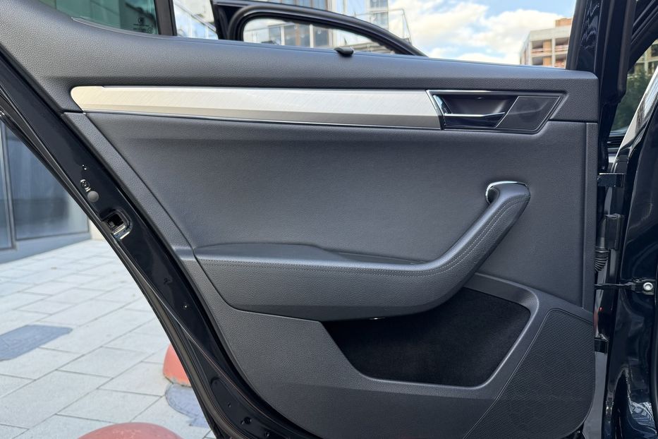 Продам Skoda Superb DSG 4x4 Laurin & Klement 2020 года в Киеве