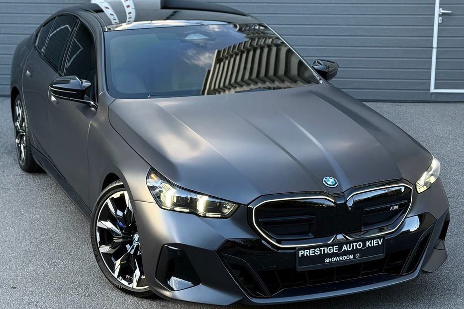 Продам BMW M5 I5 M60 2023 года в Киеве