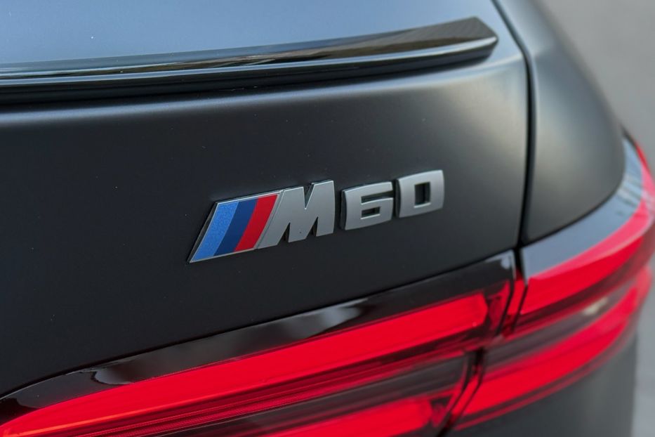 Продам BMW M5 I5 M60 2023 года в Киеве
