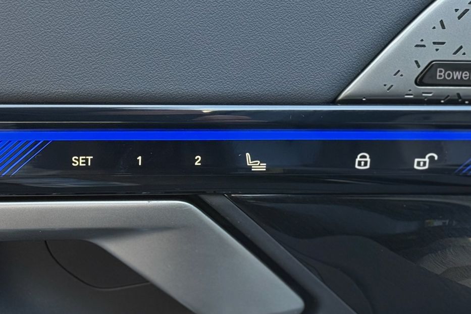 Продам BMW M5 I5 M60 2023 года в Киеве
