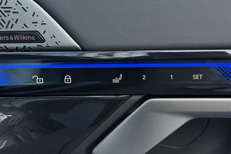 Продам BMW M5 I5 M60 2023 года в Киеве